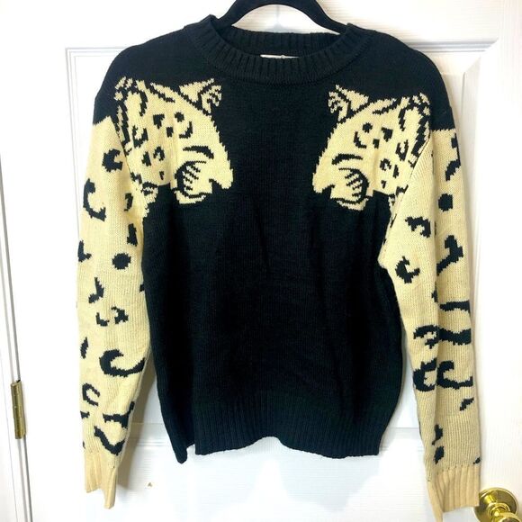 Angashion Sweaters - Angashion black and cream twin cheetahs king sleeve sweaters, size small